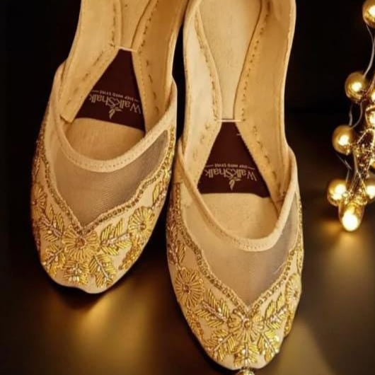 GOLDEN GRACE
