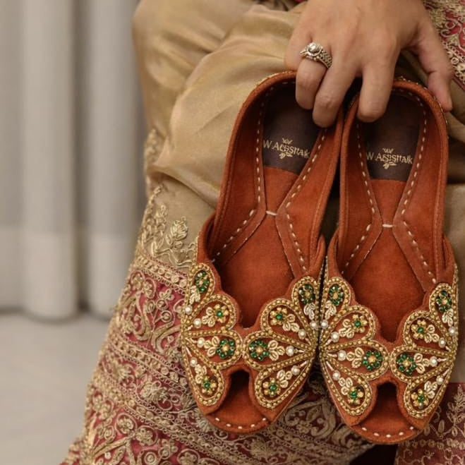 NOOR-E-ZEVAR